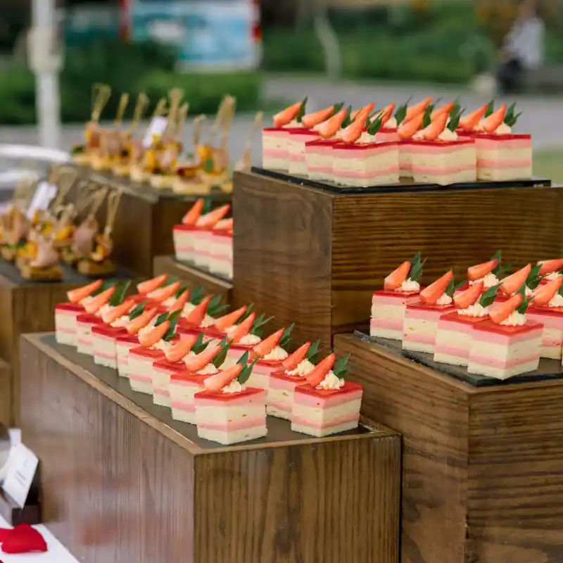 Nhật Ký 29/10: Mint Tôn Nữ Phục Vụ Tiệc Canape Halloween cho anh Harry Kane Tại Biệt Thự Imperia Garden Thanh Xuân